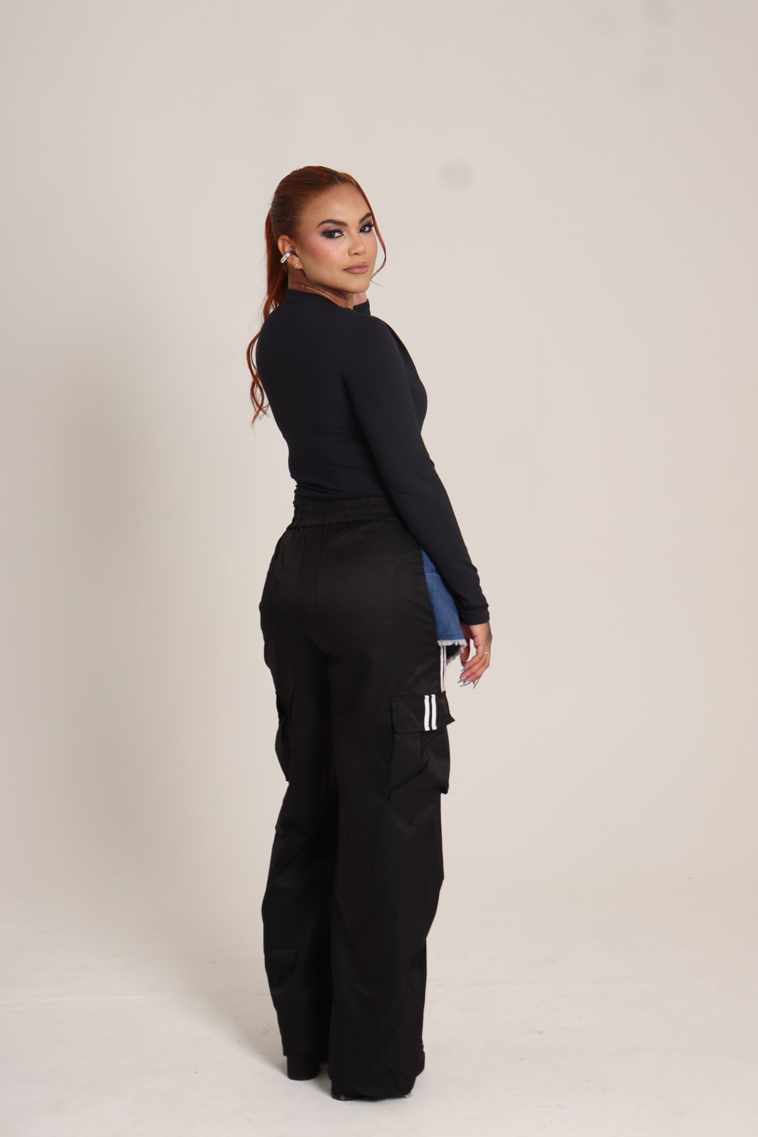 CALÇA MAYA CARGO DETALHE JEANS